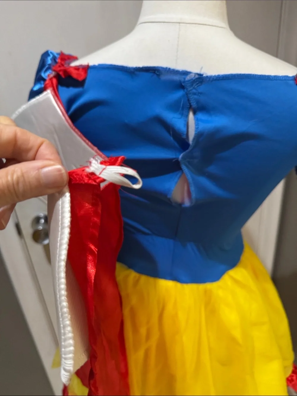 Classic Princess Snow White Kids Costume Dress in Blue, Yellow & Red